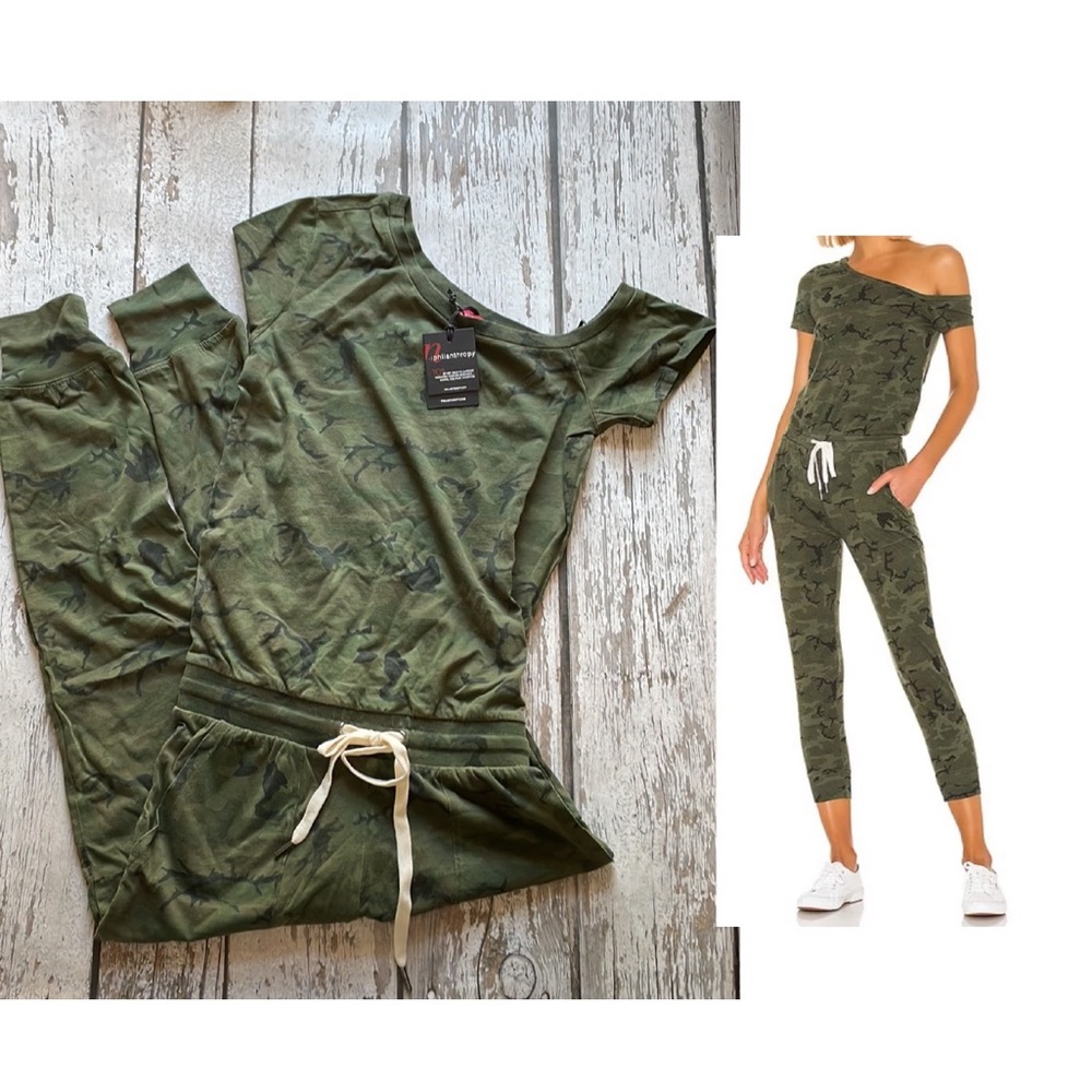 N: Philanthropy Britton One-Shoulder
Camo Jumpsuit - Sz XS